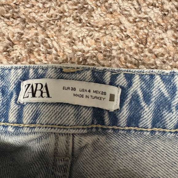 Zara High Rise Jeans - Picture 3 of 5